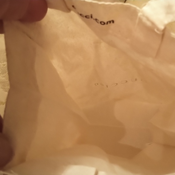 Women's small Gucci canvas bag. Pristine condition L 6 1/4  W 4" H 11" - Picture 4 of 5